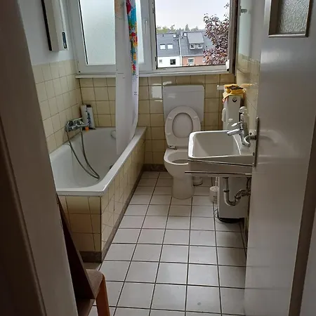 Emil Wienandsstr 18 Hostel *